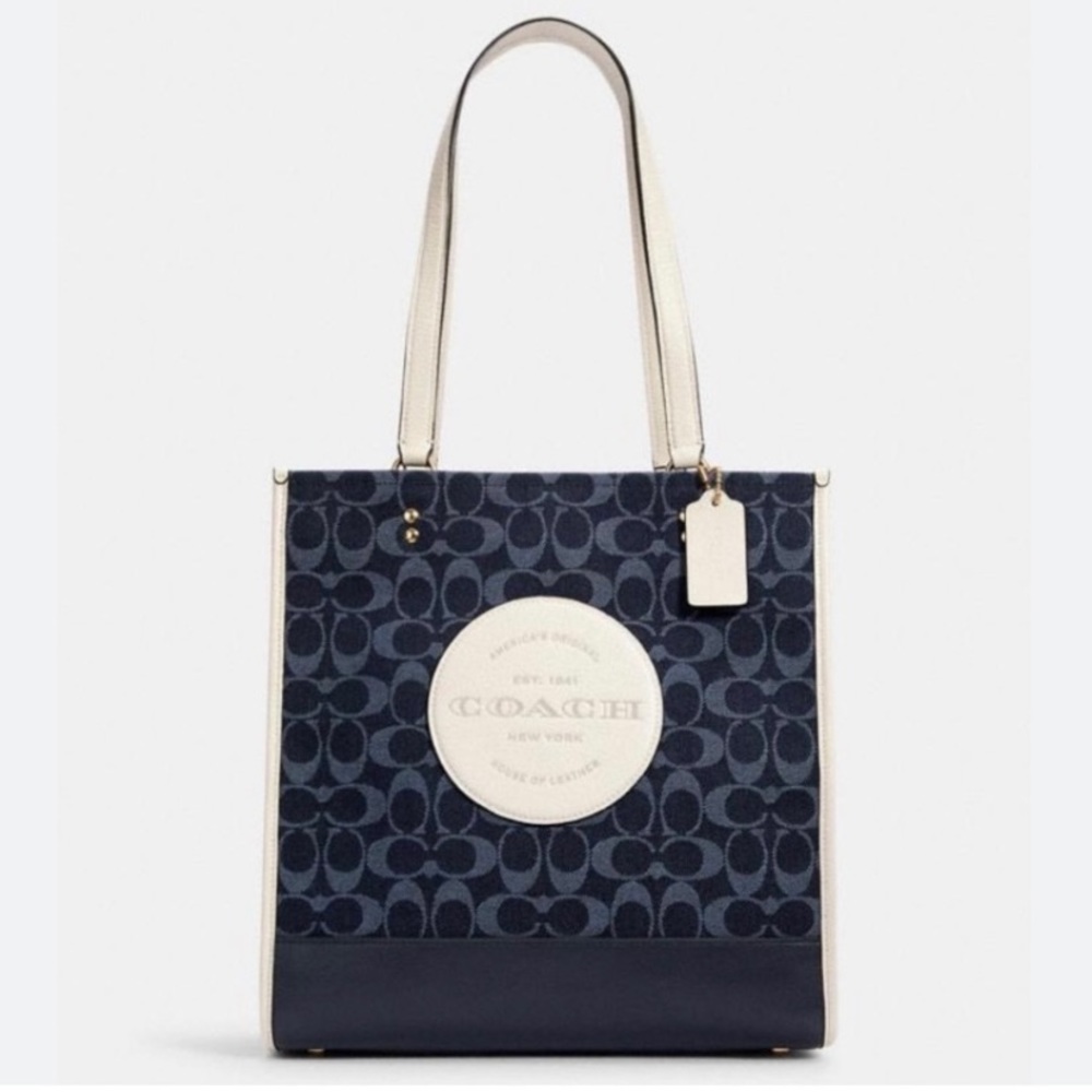 COACH Dempsey Tote bag in signature jacquard with patch